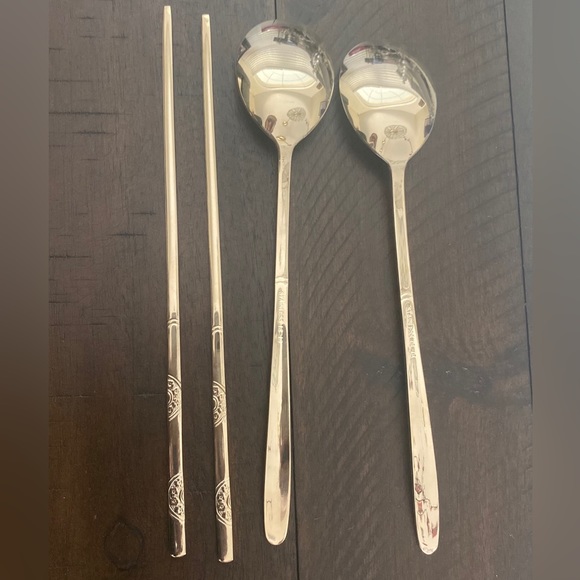 4 Pcs Asian Stainless 18-10 Embossed Chopsticks And Spoons set - Picture 11 of 12